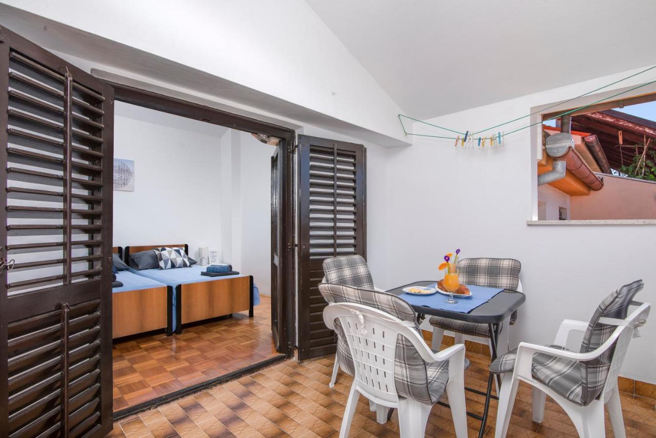 Apartment Blu Pula Exterior photo